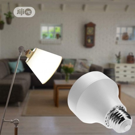 wifi-light-bulb-socket-e26-e27-smart-led-bulb-adapter-wireless-lamp-holder-big-0