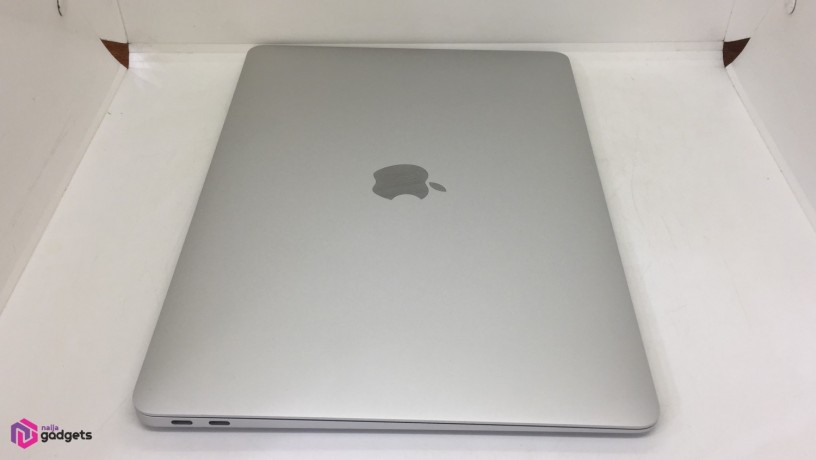 apple-macbook-air-13-2020-open-box-i5-8gb-ram-256gb-ssd-intel-big-3