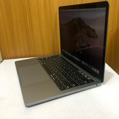 buy-macbook-pro-2018-core-i7-8th-gen-big-0