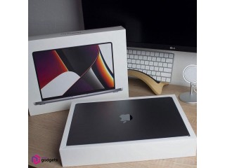 Brand New APPLE MacBook Pro 13.3" (2022) - M2, 256 GB SSD, Space Grey