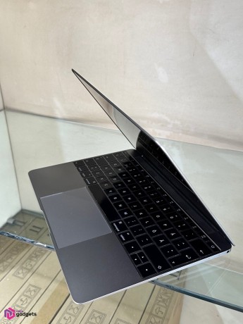apple-macbook-pro-2016-core-m3-8gb256gb-big-1