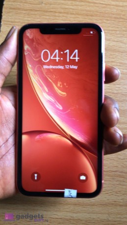 price-and-specs-of-uk-used-iphone-xr-64gb-big-1