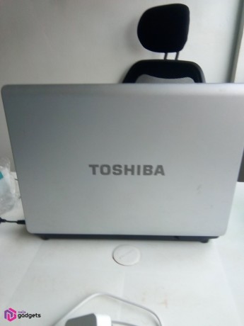 laptop-toshiba-window-7-big-1