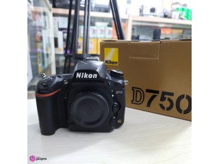 Price of Nikon D750 Body..N550,000 (US Used)